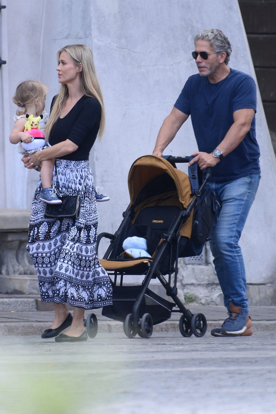 Joanna Krupa z rodziną na Starówce