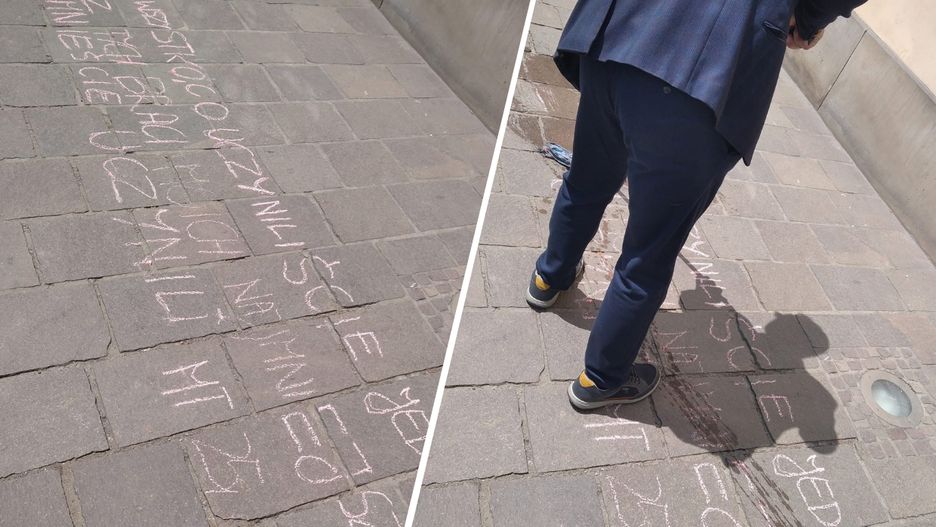 Przed krakowską kurią miał pojawić się cytat