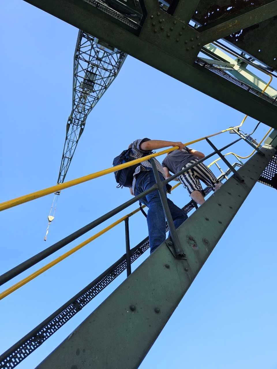 Charakterystyczne dźwigi stoczniowe to symbol Gdańska. Wejście na jeden z nich to obowiązkowy punkt programu zwiedzania terenów postoczniowych