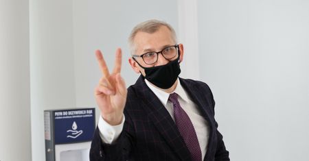 Senator niezależny ostro o "Lex TVN". Uderza w rząd