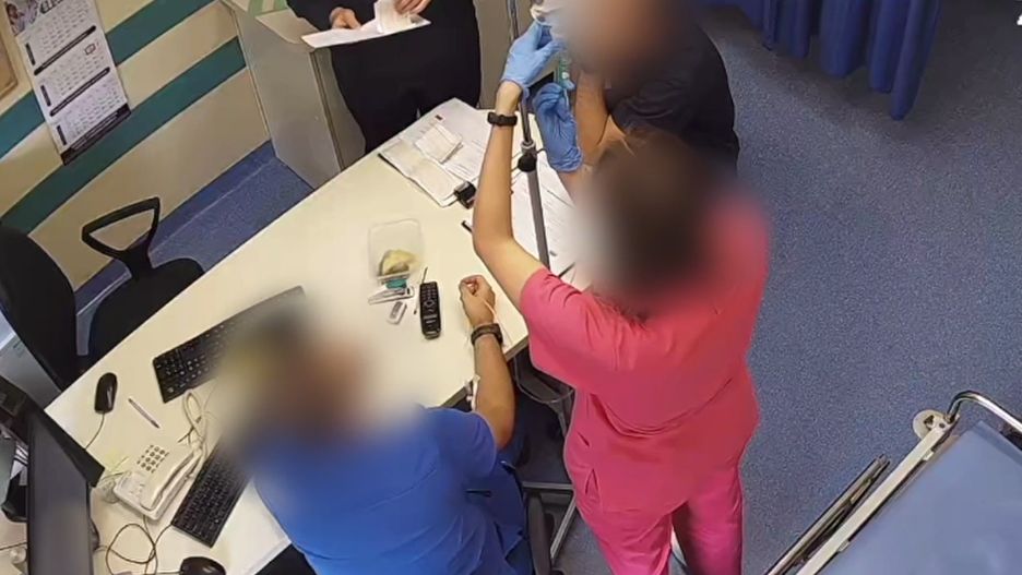 Według relacji informatorów, lekarz na oddziale ratunkowym Szpitala im. Stefana Żeromskiego w Krakowie miał przyjmować podczas dyżuru fentanyl, silnie uzależniający lek przeciwbólowy
