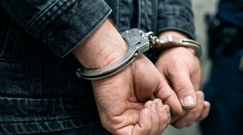9-miesięczne dziecko trafiło do szpitala z obrażeniami. Ojciec podejrzany o znęcanie został aresztowany