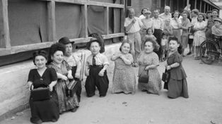 Rodzina Ovitzów. Karły, które przetrwały Auschwitz