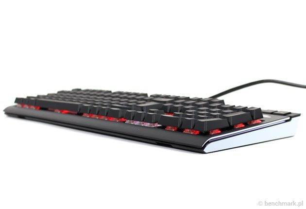 Corsair Strafe RGB -widok z boku