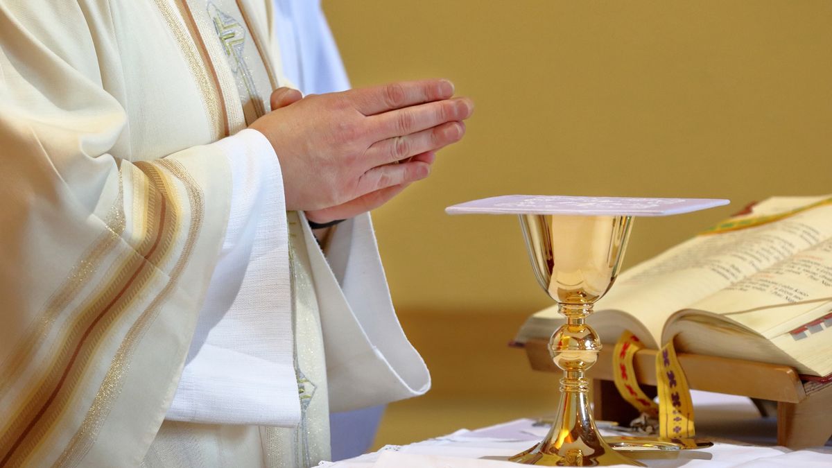 Ksiądz doprowadził do kolizji. Jechał na "podwójnym gazie"