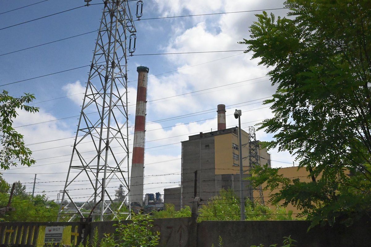 Za kilka miesięcy powinien zniknąć wysoki na 120 metrów komin nieczynnej Elektrowni Stalowa Wola