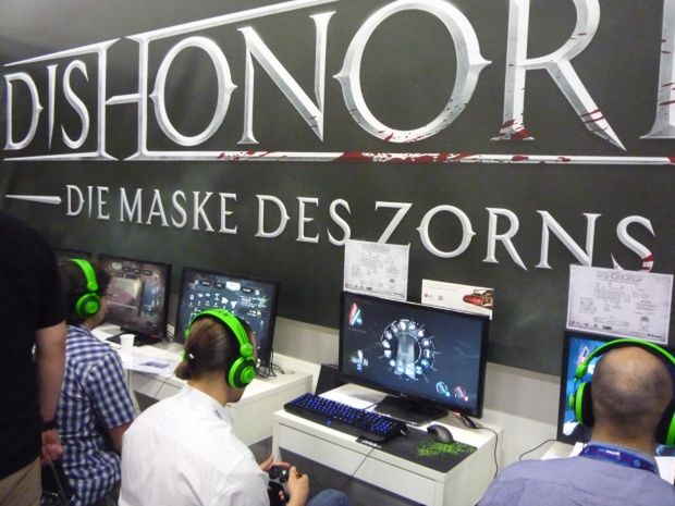 Dishonored - w świetle lamp gazowych skrada się wiktoriański bękart Thiefa i Deus Ex