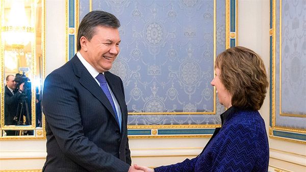 Szefowa unijnej dyplomacji Catherine Ashton i prezydent Ukrainy Wiktor Janukowycz