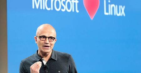 Microsoft kocha Linuksa. Otwarty PowerShell jest tego dowodem