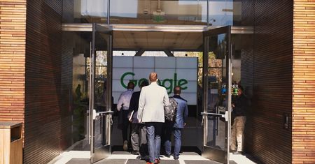 Google płaci naukowcom za przychylność w pracach badawczych