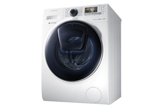 Nowy model pralki Samsunga pozwala wrzucać ubrania w trakcie pracy