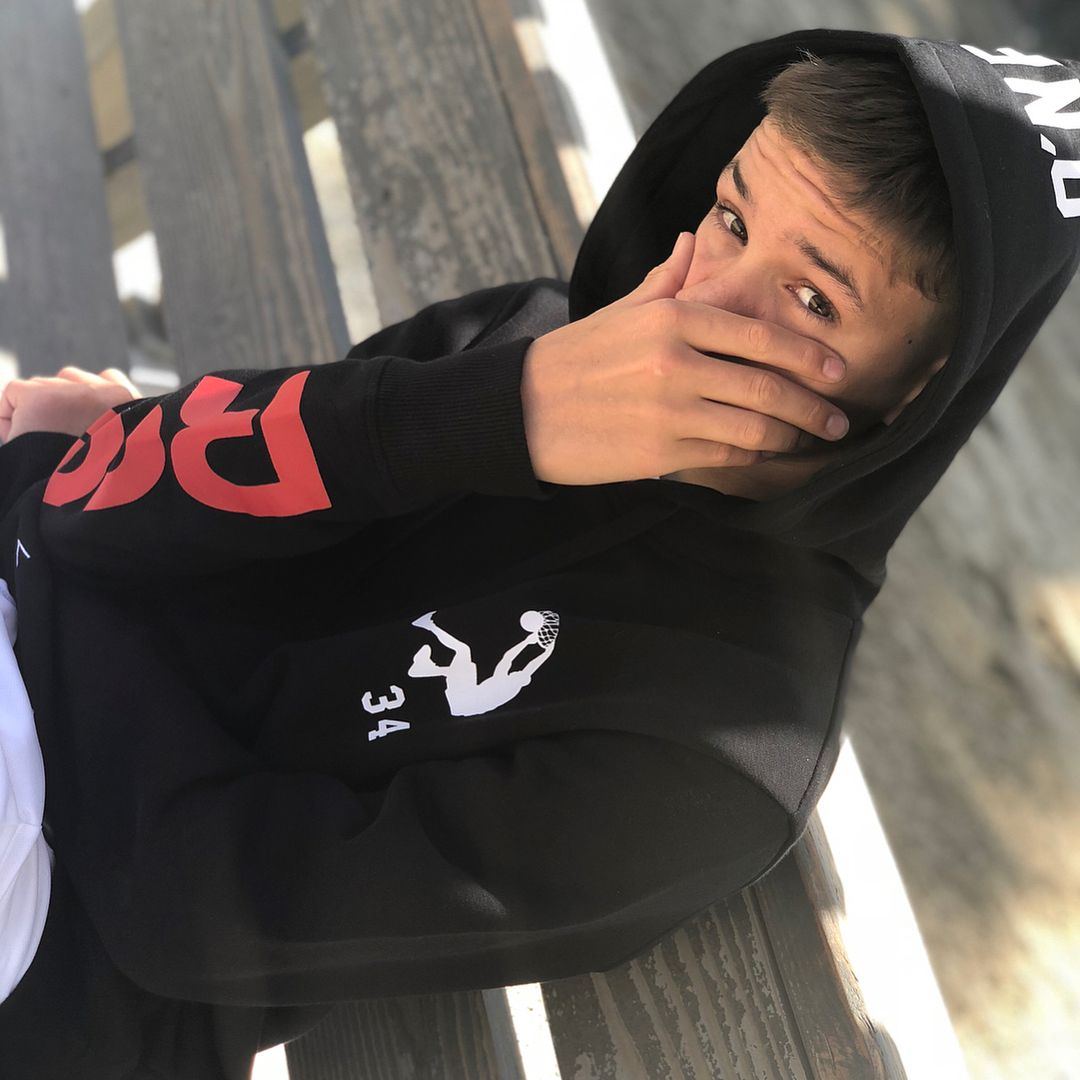 Brooklyn Beckham wyrósł na przystojnego młodzieńca