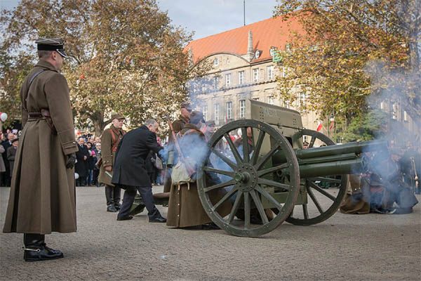 Koncerty, defilady i manifestacje - tak Polska świętuje 11 listopada