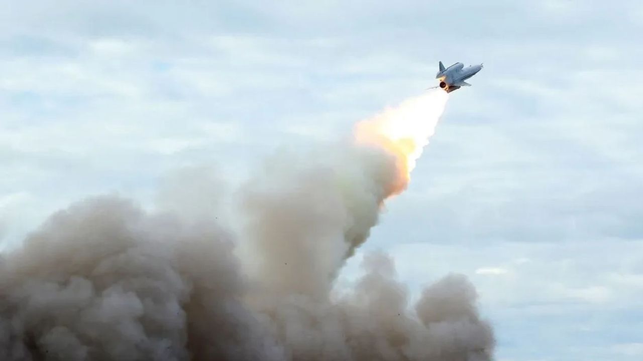 Launch of the Tu-141 "Striż" drone