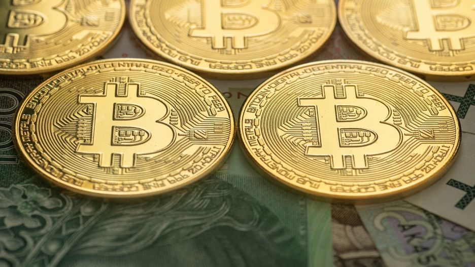 Chciał kupić kryptowaluty. Stracił tysiące złotych