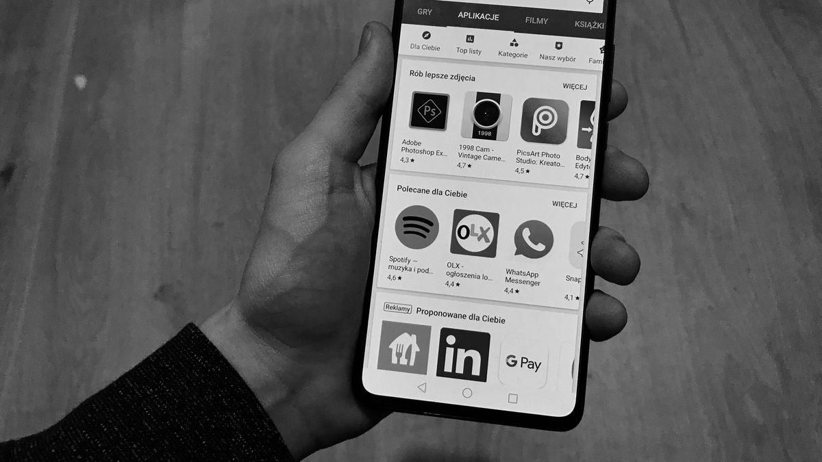 Sklep Play na Huawei P30. Zapamiętajcie ten obrazek, bo w kolejnych modelach może się to nie powtórzyć / Fot. Dobreprogramy (Piotr Urbaniak)