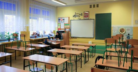 Powrót dzieci do szkół? Jednoznaczna opinia ekspertki