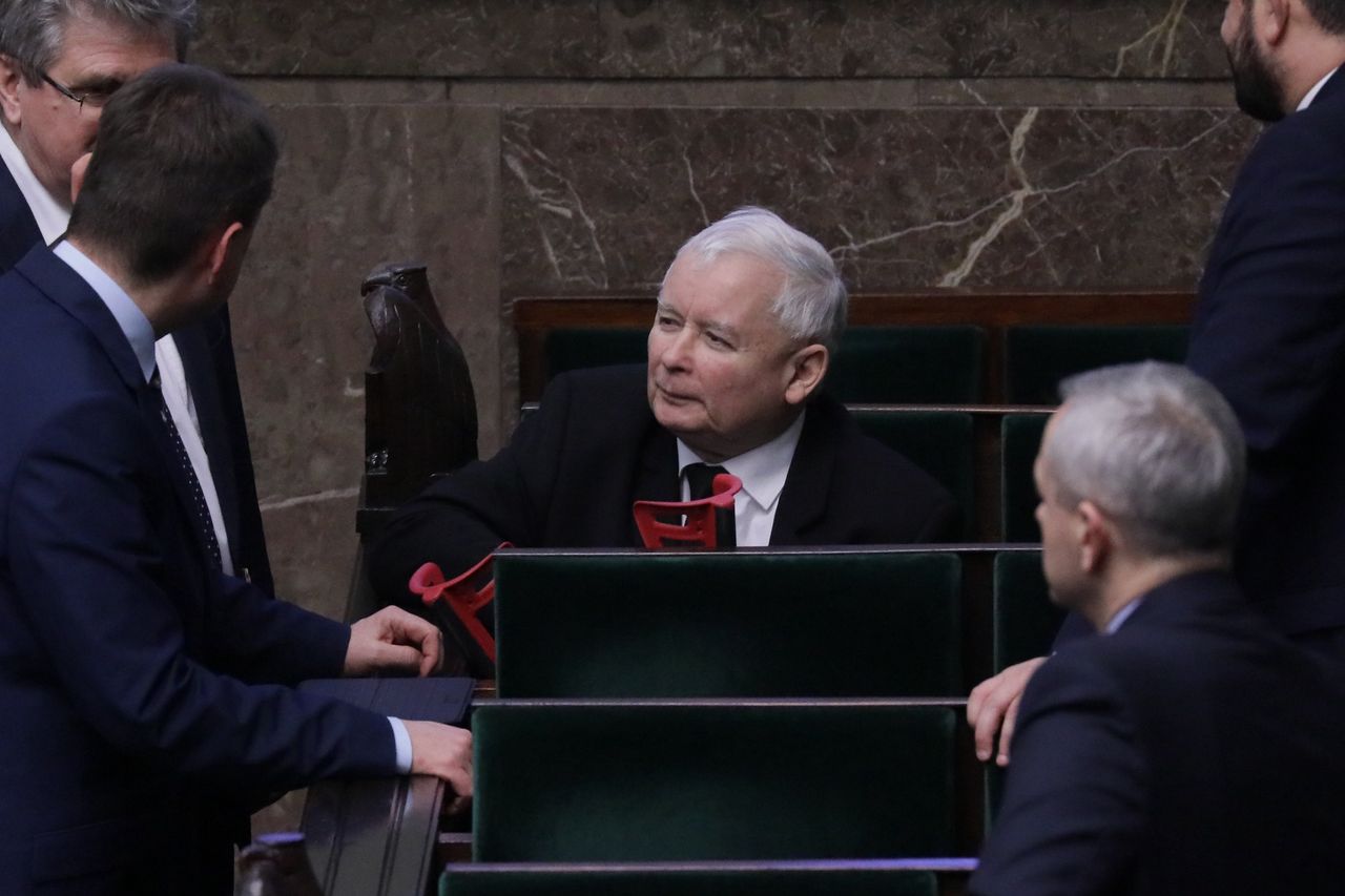 Koronawirus zmienił plany Jarosława Kaczyńskiego. "Prezes wróci do tematu"