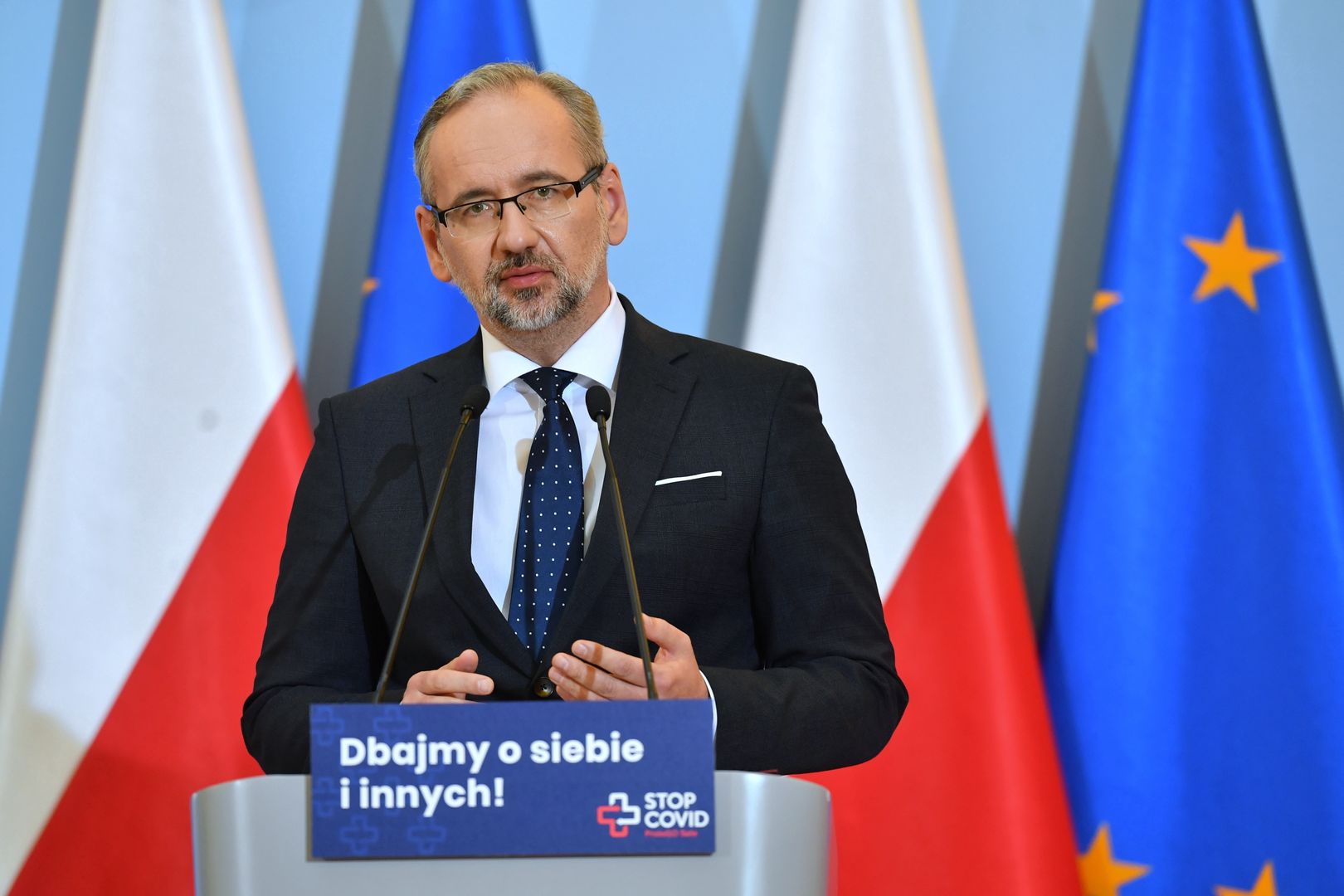 Strefa czerwona. Wpisano na nią wiele dużych miast. Ograniczenia m.in. w Sopocie i Koszalinie