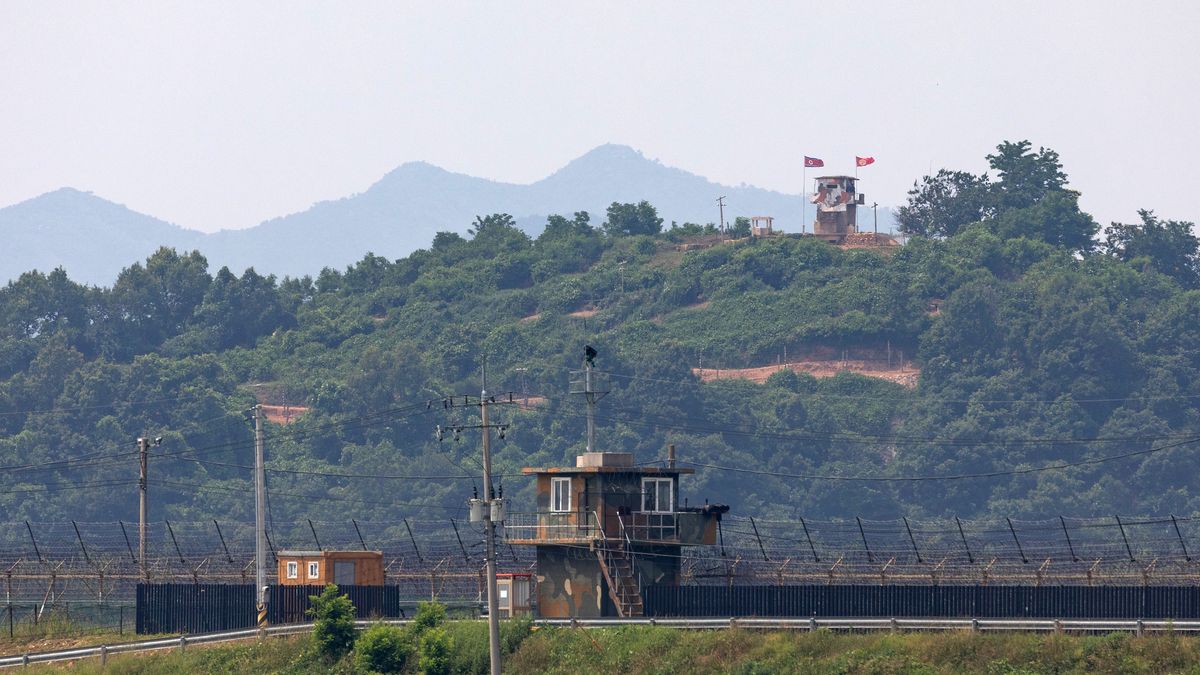 Posterunki Korei Południowej i Północnej w strefie DMZ
