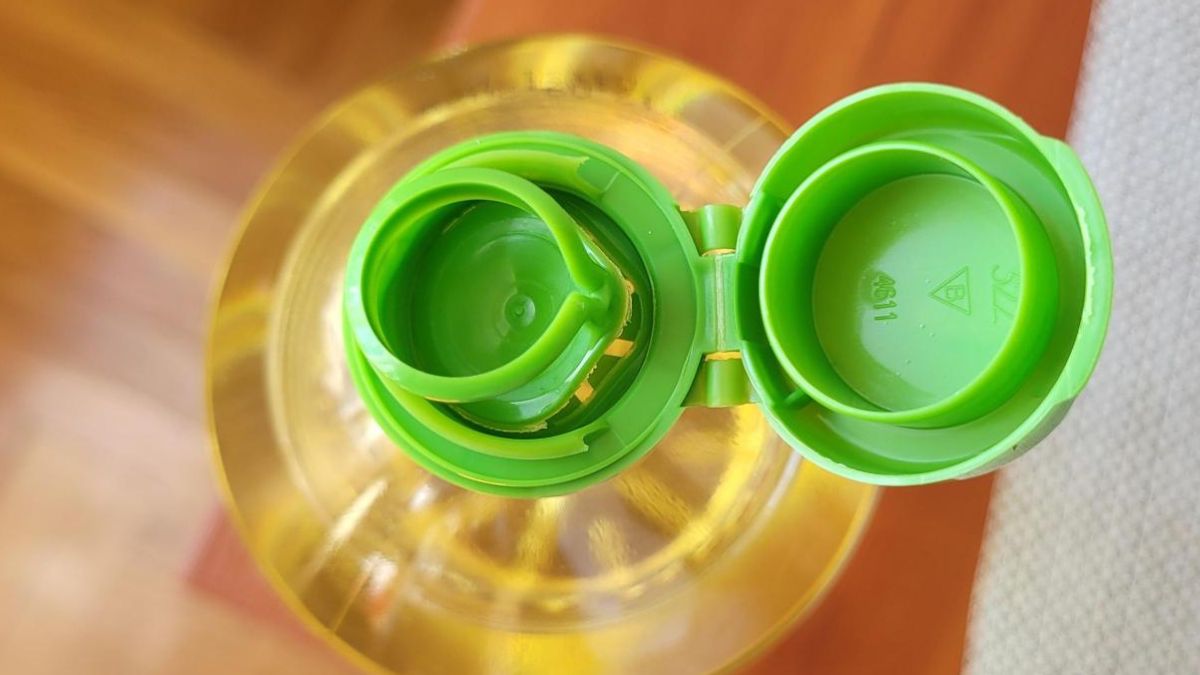 Zatyczka do oleju ma specjalną funkcję