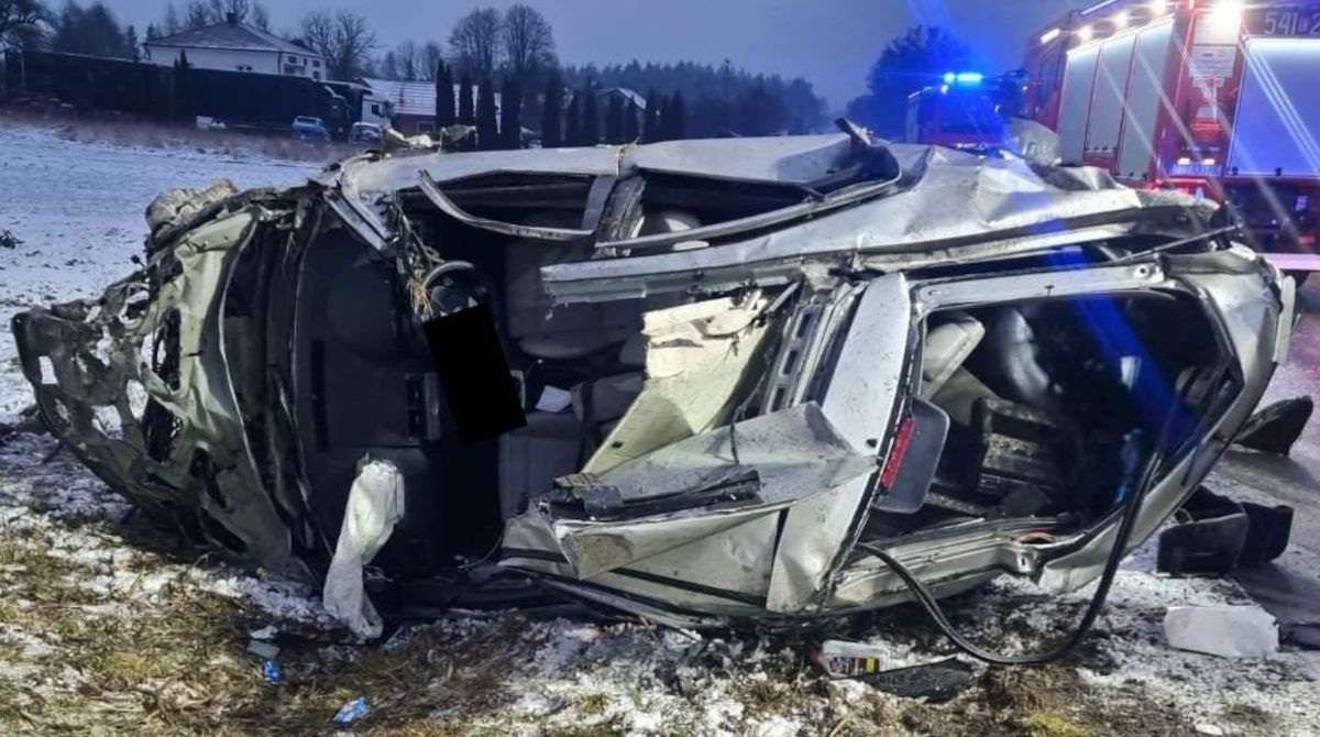Pijany wsiadł za kierownicę, doszło do wypadku.