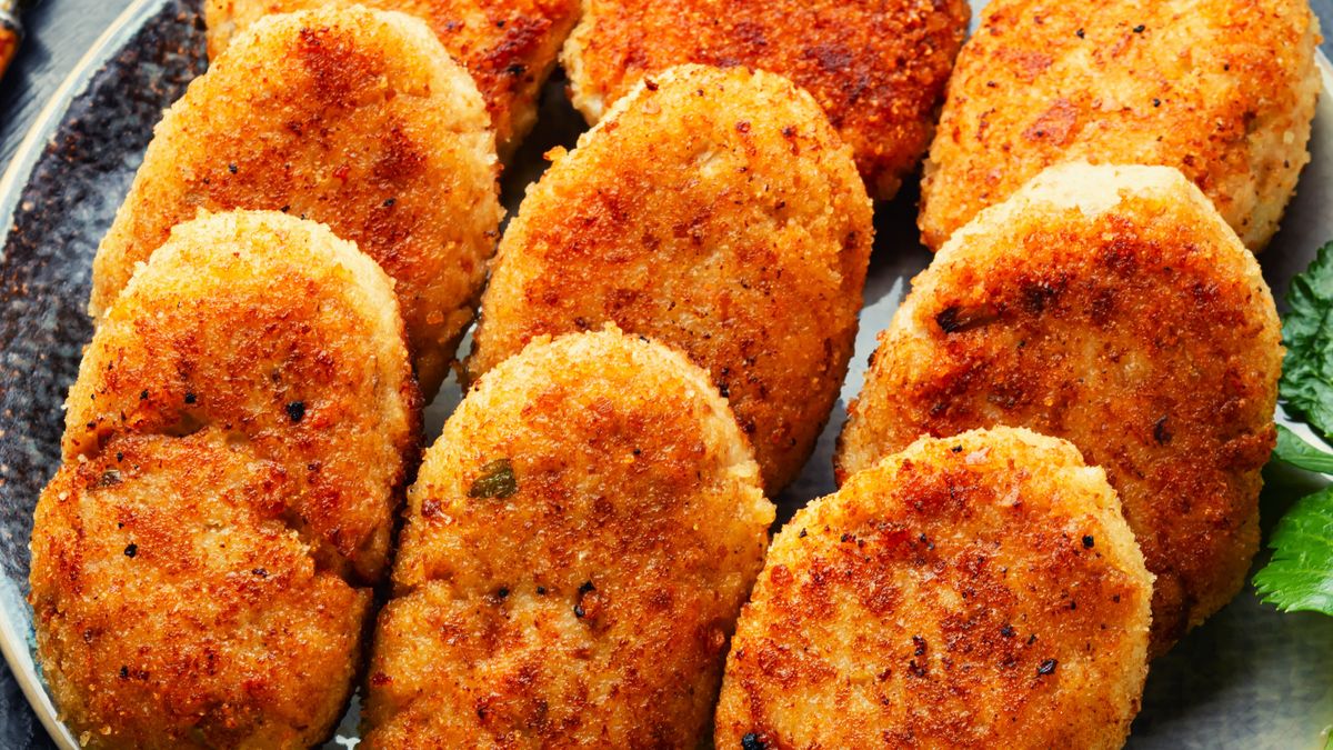 Kotlety ziemniaczane sprawdzą się nie tylko na piątkowy obiad