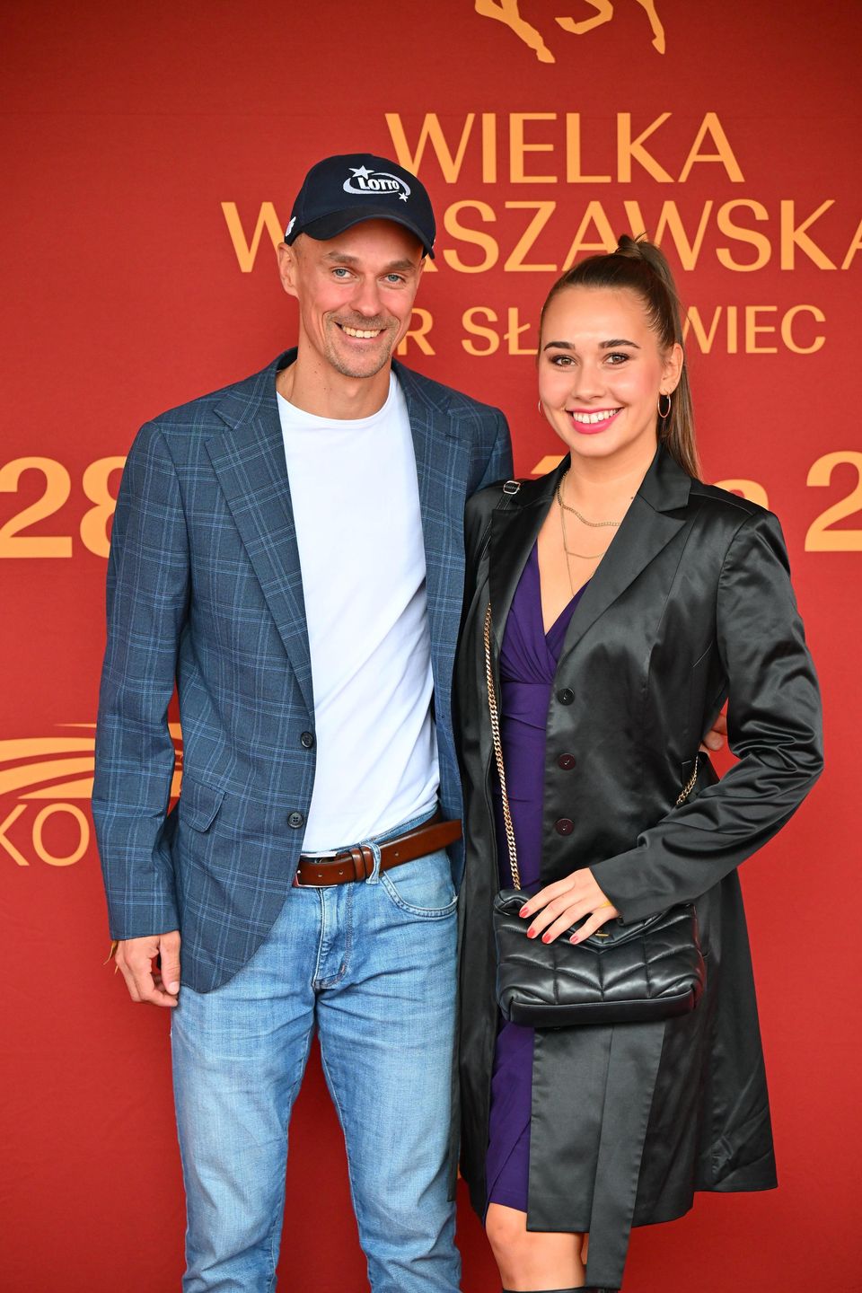 Natsu wymienia swoich adoratorów z show-biznesu