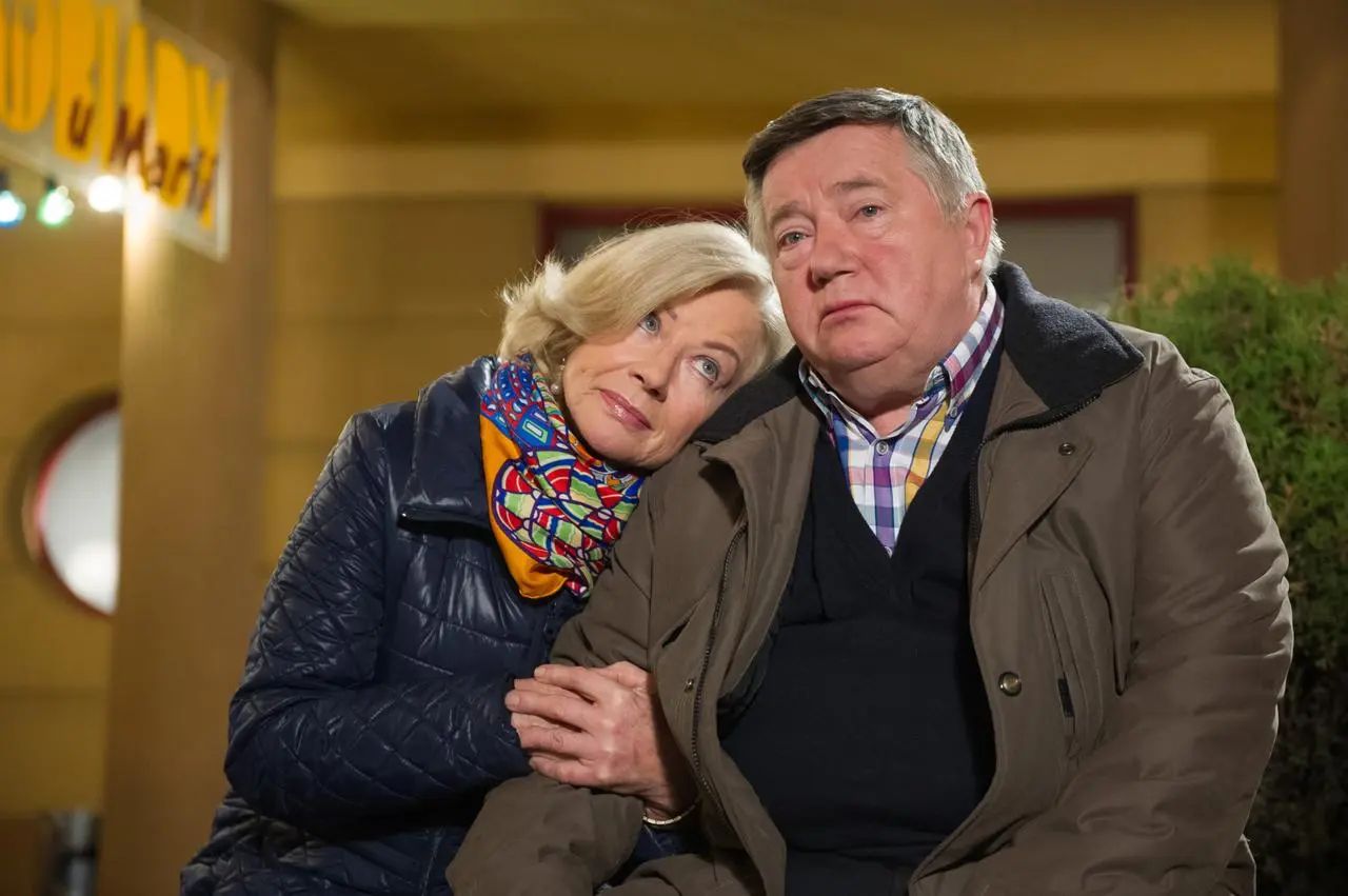 Bożena Dykiel i Mieczysław Hryniewicz w serialu "Na Wspólnej"