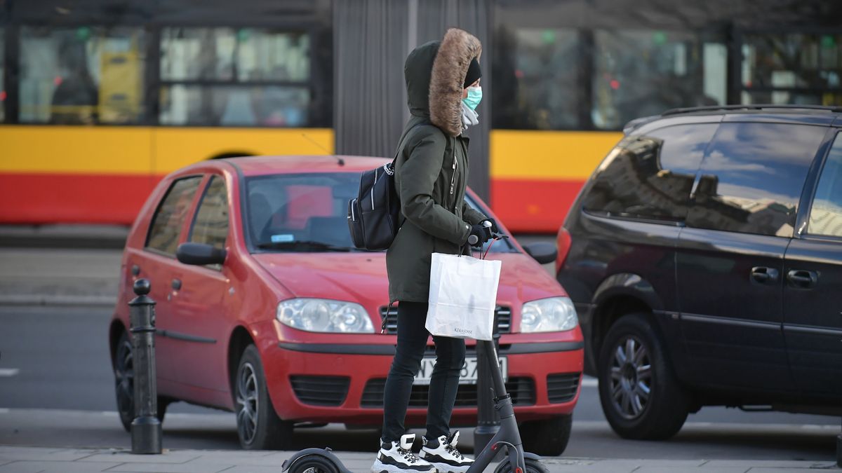 Hulajnogę elektryczną z daleka nie każdy będzie w stanie odróżnić od zwykłej. A będzie miało to duże znaczenie