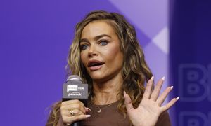 Denise Richards w szoku. Płaciła pensję... kochance męża