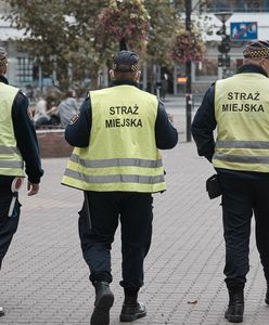 Użyli gazu i kajdanek, bo nie miał maseczki. Strażnicy miejscy z zarzutami