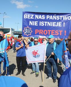 Wielki protest w Warszawie. "Marsz gniewu" idzie do KPRM