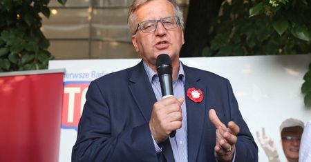 Szczepionka na COVID. Bronisław Komorowski się zaszczepi? Jest stanowisko