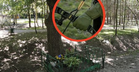 Strzał w kolano. 45-latek siedział na ławce. Nagle poczuł ból