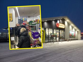 Pracownik Biedronki apeluje: "Nie dokładajcie nam pracy"