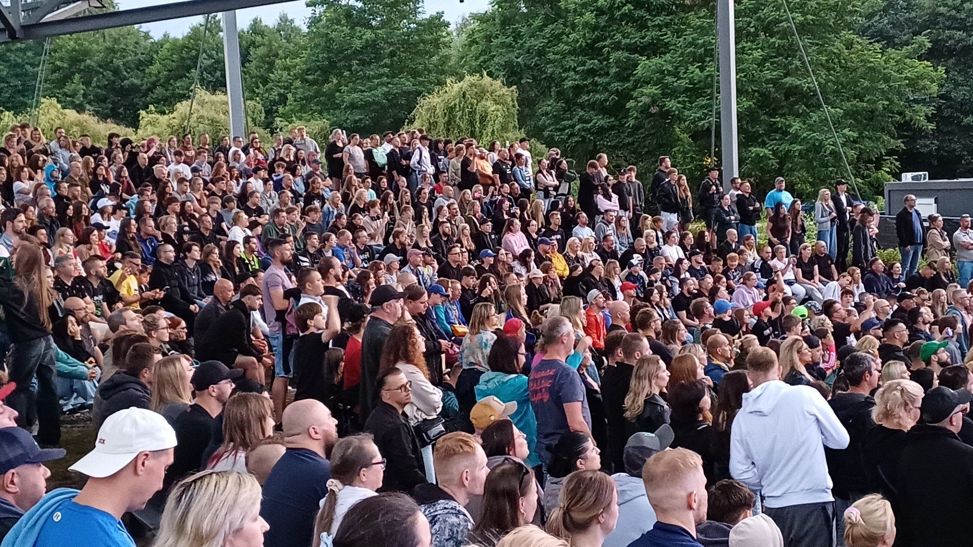 Pruszczańskim amfiteatrze usłyszeliśmy legendarną Paktofonikę