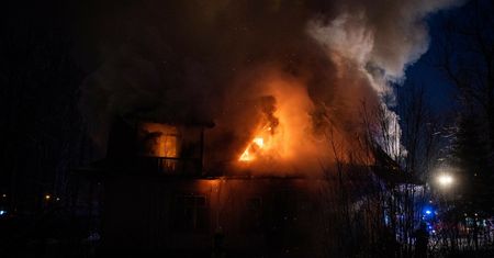 Pożar pustostanu w gdańskiej Oruni. Potwierdzono ofiarę śmiertelną
