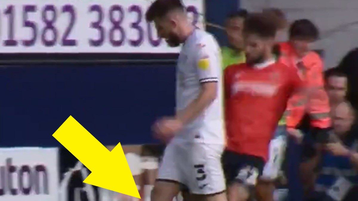 Skandaliczny faul z meczu Luton Town vs Swansea City