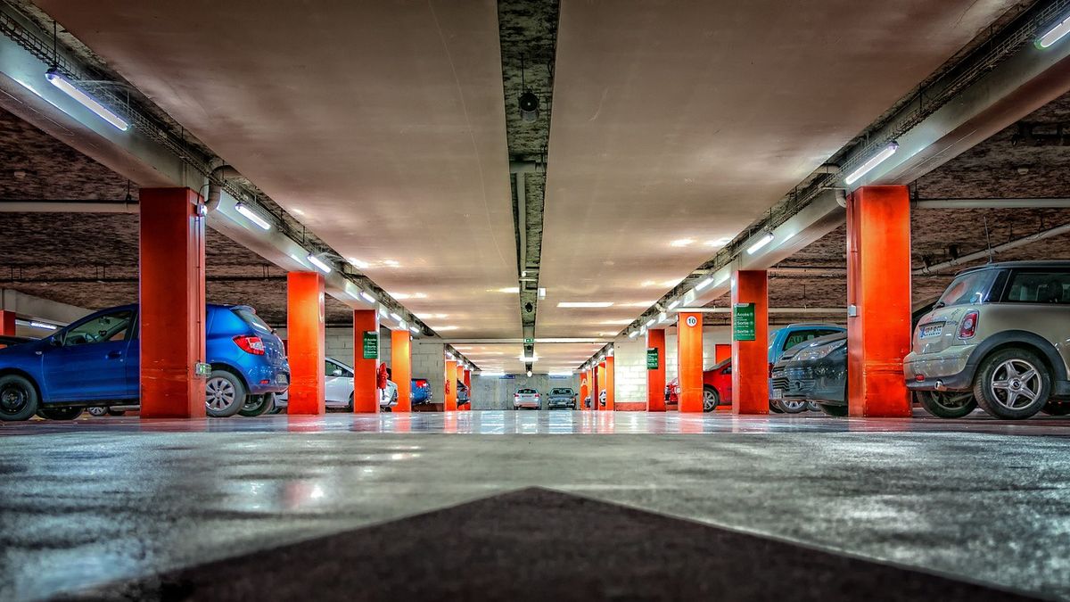 Galeria Silesia chce opłat za parkowanie, ludziom się to nie podoba