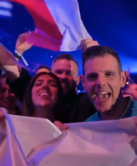 Włoska flaga udaje polską