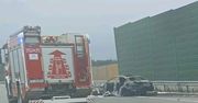 Groźny wypadek. Auto na autostradzie A1 w płomieniach