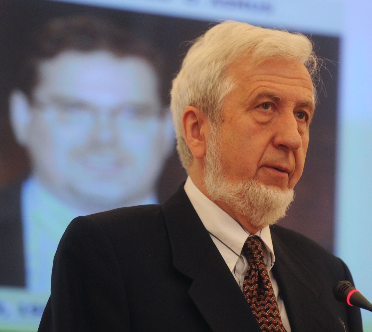 Brutal attack on former Hungarian Foreign Minister Jeszenszky
