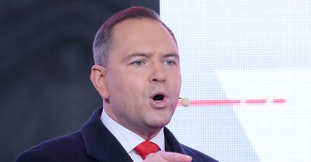 "Paranoja". Ostra wymiana zdań Nawrockiego z Trzaskowskim