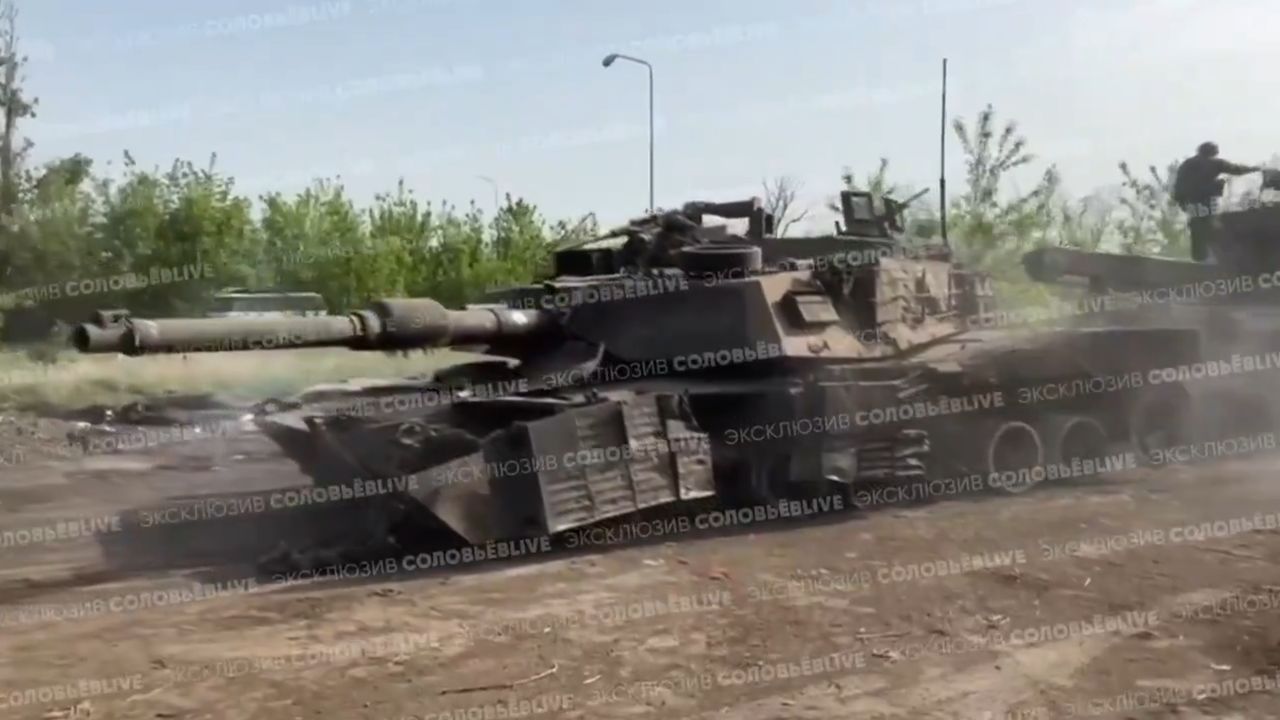 Wrak czołgu M1A1SA Abrams przejęty przez Ukraińców.