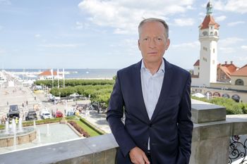 Piasecki o walce mamy z bólem. "Nie była w stanie żyć bez leku"