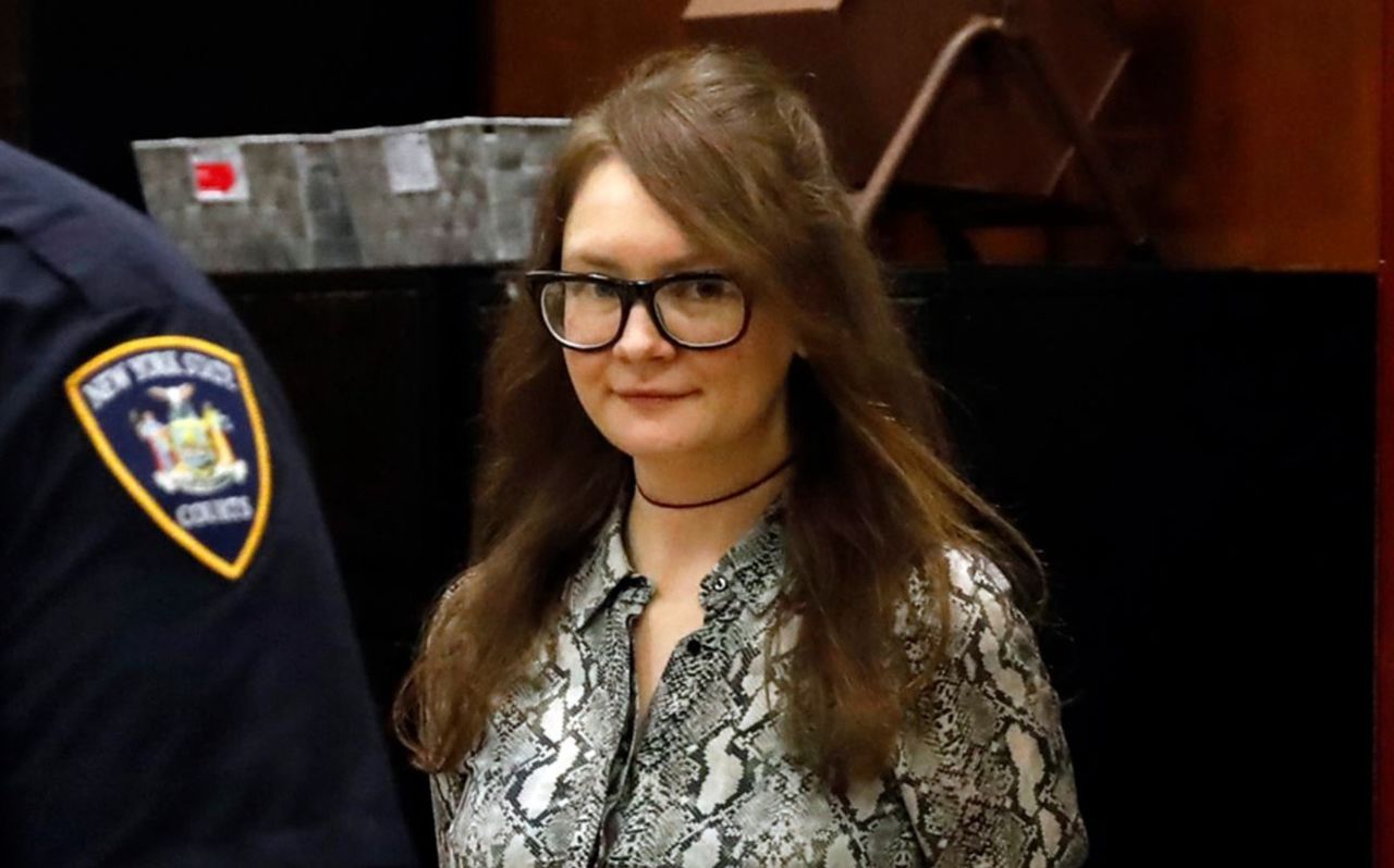 Anna Delvey wyłudziła 200 tys. dolarów i trafiła do więzienia. Netflix dał jej o wiele więcej