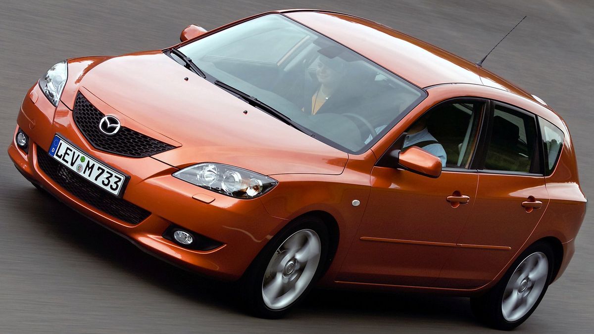 Mazda 3 (BK) jest pierwszym modelem kompaktowym japońskiej marki o oznaczeniu jednocyfrowym.