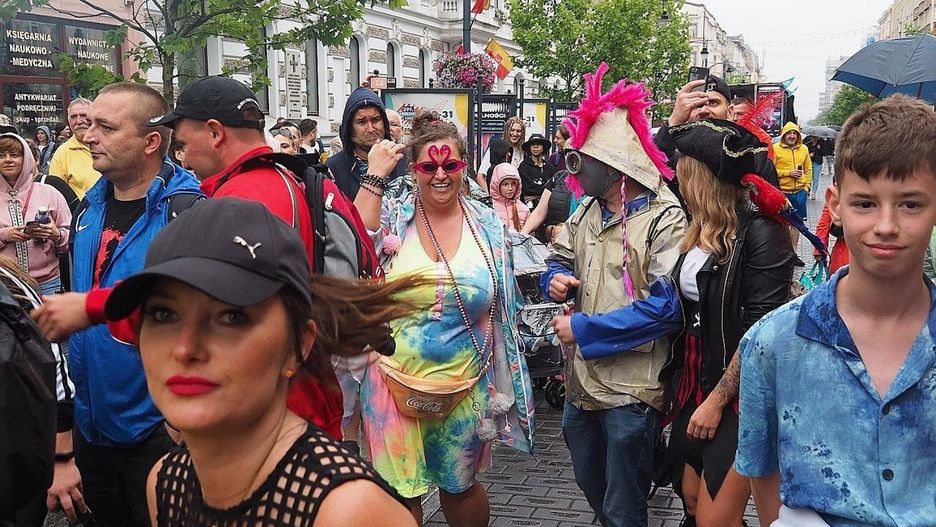 Parada Wolności to zawsze barwne i wesołe wydarzenie, jednak wywołuje sporo zmian w komunikacji