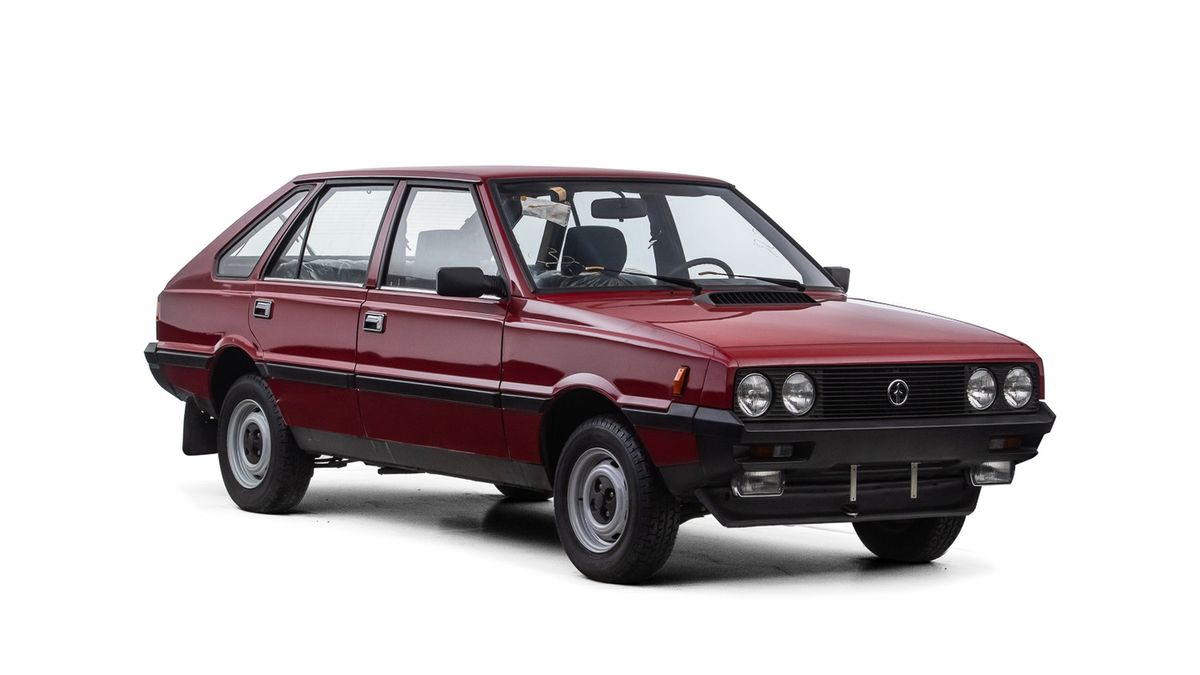 FSO Polonez z 1989 roku wystawiony na aukcję